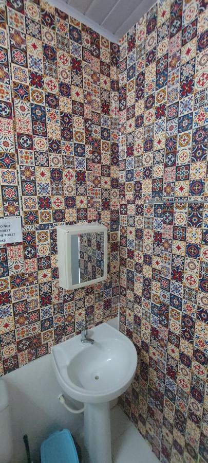 Hotel Colors ماناوس المظهر الخارجي الصورة